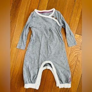 Burt’s Bees Girls One Piece 100% Organic Cotton Jumpsuit 6-9M Grey and Cream